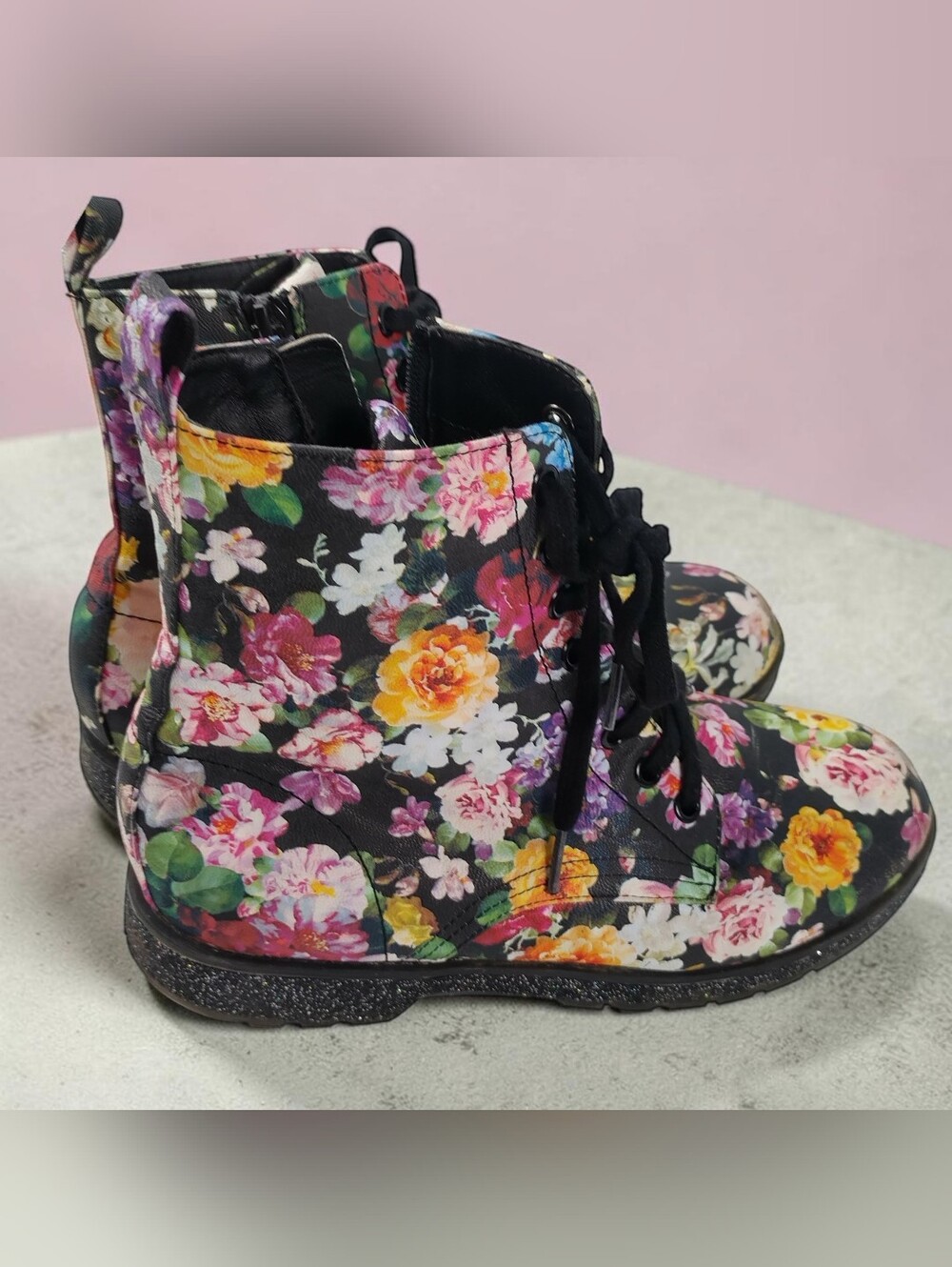 Causal Wear Women's Size 5 Flower Combat Boots Zip Up Chukka